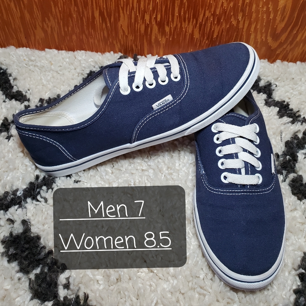 Vans shoes Men 7/ Women 8.5
